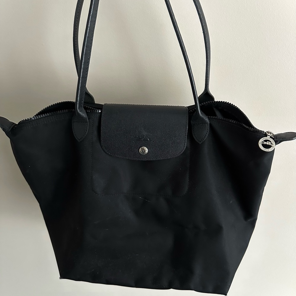 Black on black le pliage longchamp
